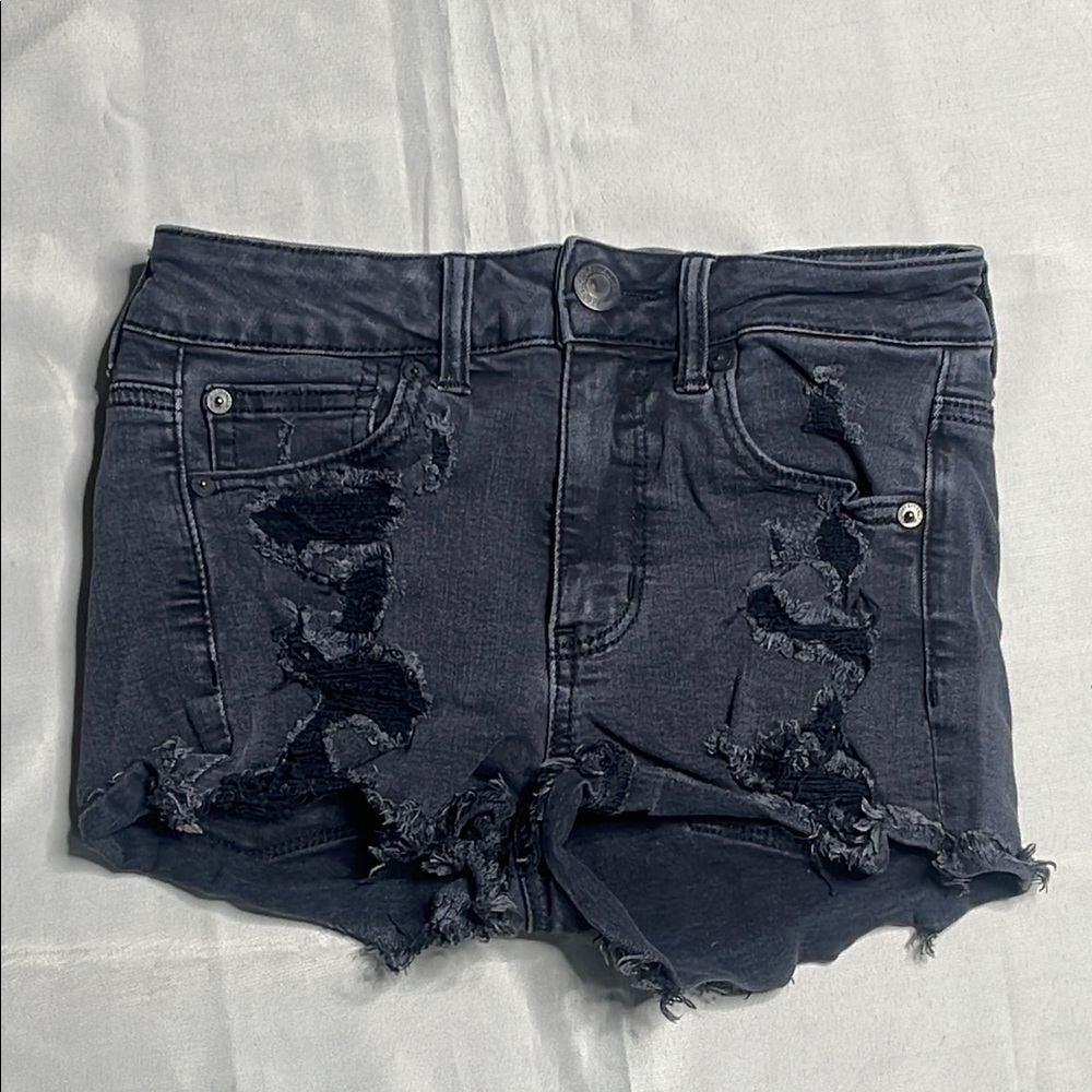 AMERICAN EAGLE OUTFITTERS Distressed Black Denim Shorts